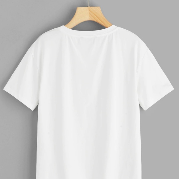 NEW LISTING!! "Cest La Vie" Tee - Picture 3 of 5